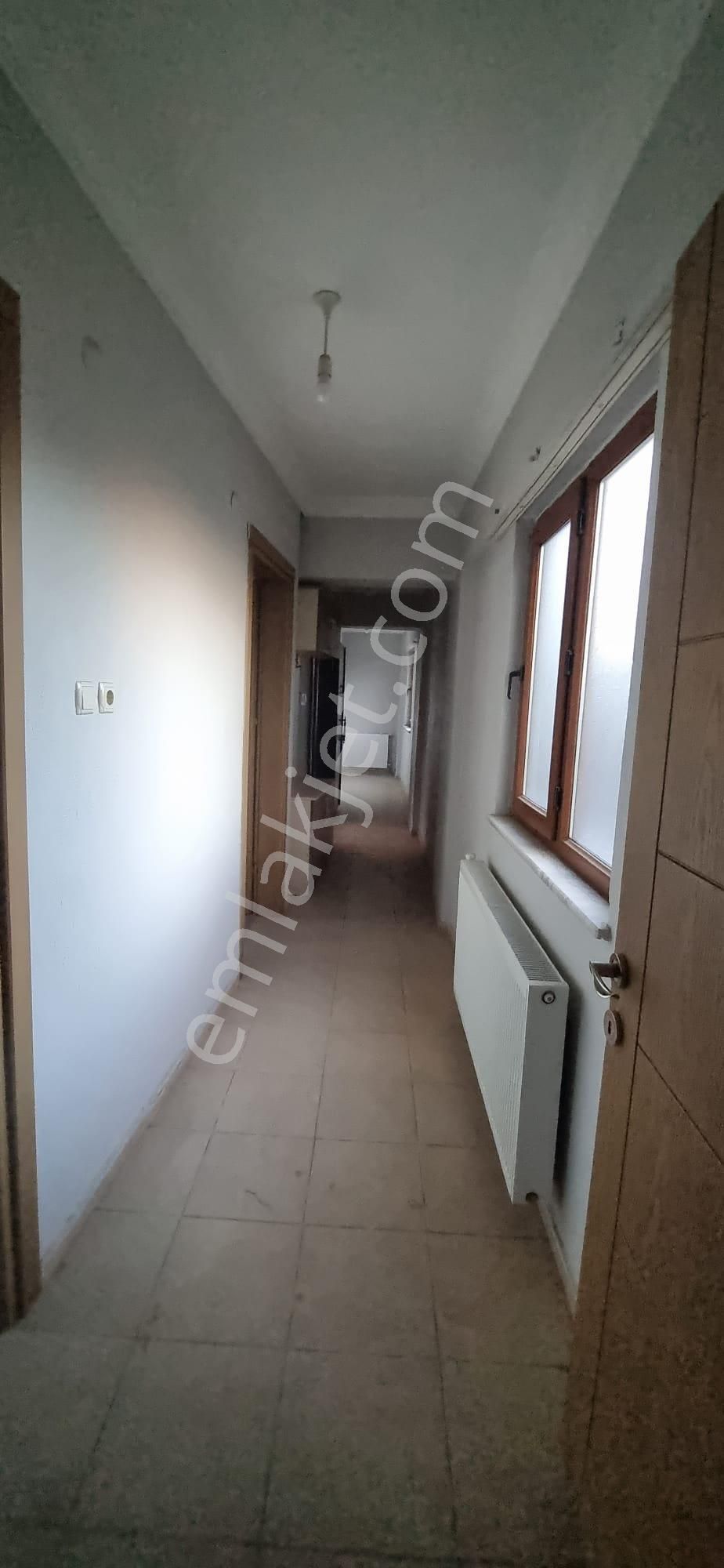 Tombul Emlaktan Cumhuriyet Mahallesinde Kiralık 2+1 Daire - Görsel 8