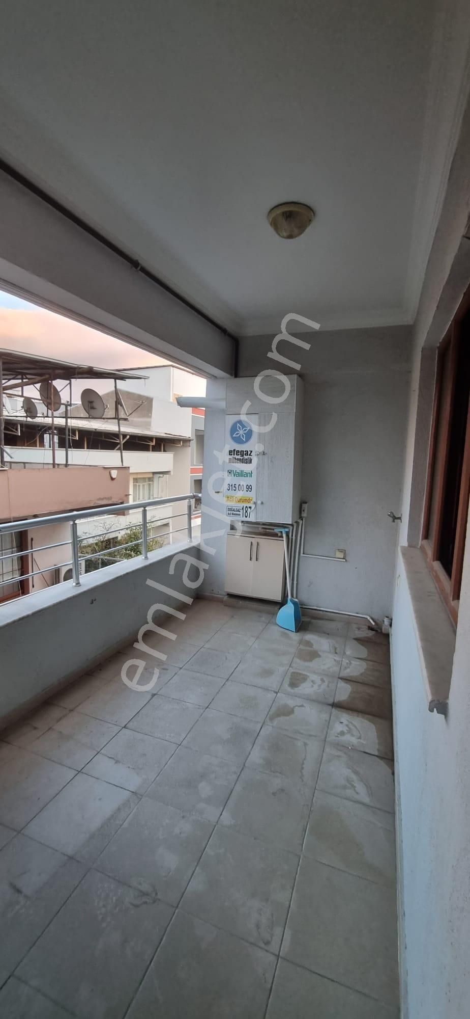 Tombul Emlaktan Cumhuriyet Mahallesinde Kiralık 2+1 Daire - Görsel 12