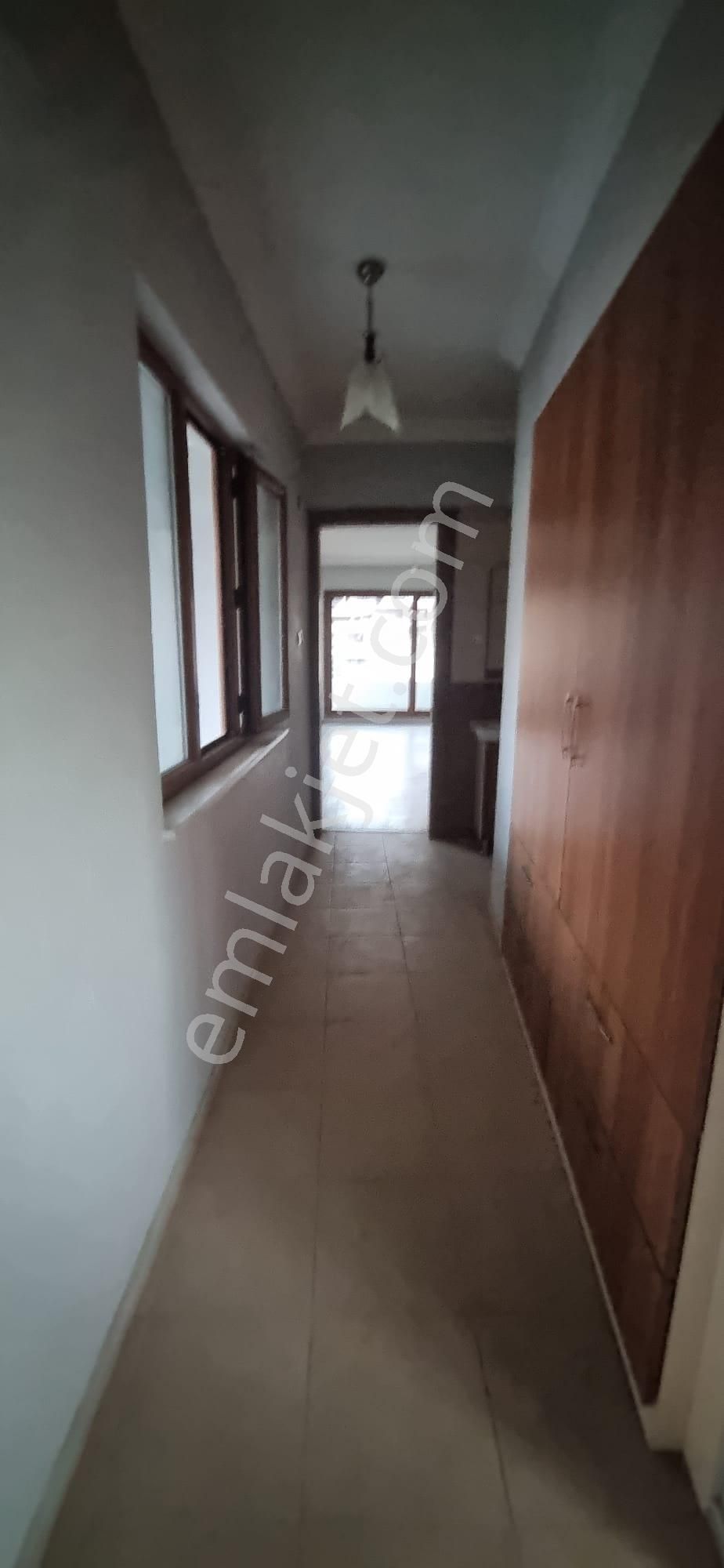 Tombul Emlaktan Cumhuriyet Mahallesinde Kiralık 2+1 Daire - Görsel 6