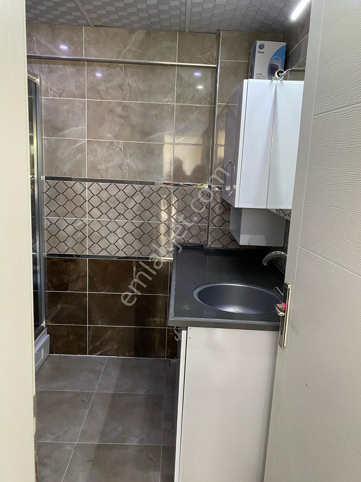 Tombul Emlaktan Cumhuriyet Mahallesinde Kiralık 2+1 Daire - Görsel 2