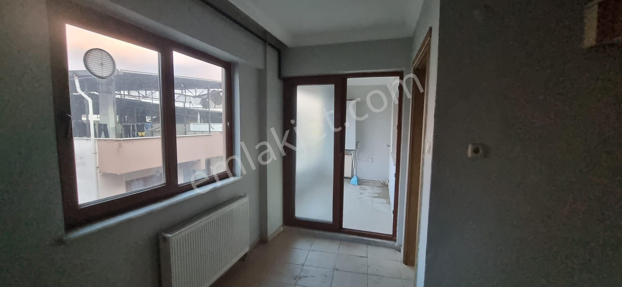 Tombul Emlaktan Cumhuriyet Mahallesinde Kiralık 2+1 Daire - Görsel 13