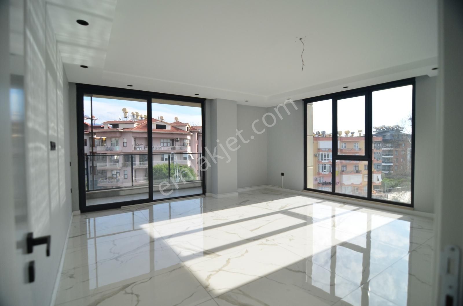 Alanya Güller Pınarı Mahallesi Plaza 'da Kiralık Ofis - Görsel 2