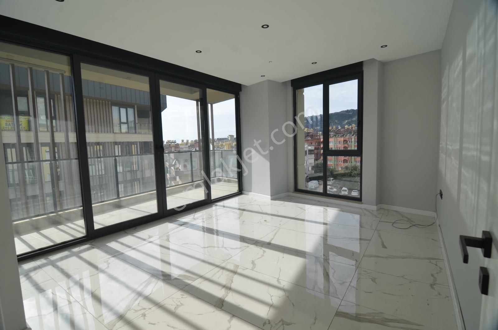 Alanya Güller Pınarı Mahallesi Plaza 'da Kiralık Ofis - Görsel 6