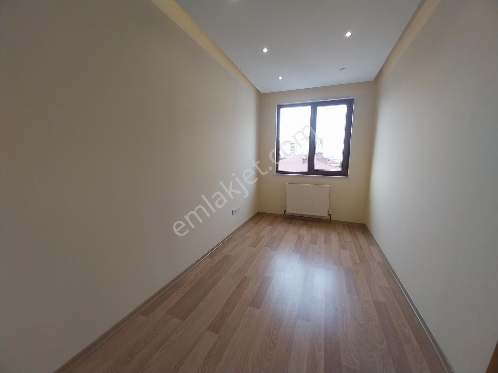 24 Saat Güvenlikli Sitede Kapanmaz Manzaralı Fırsat - Görsel 24