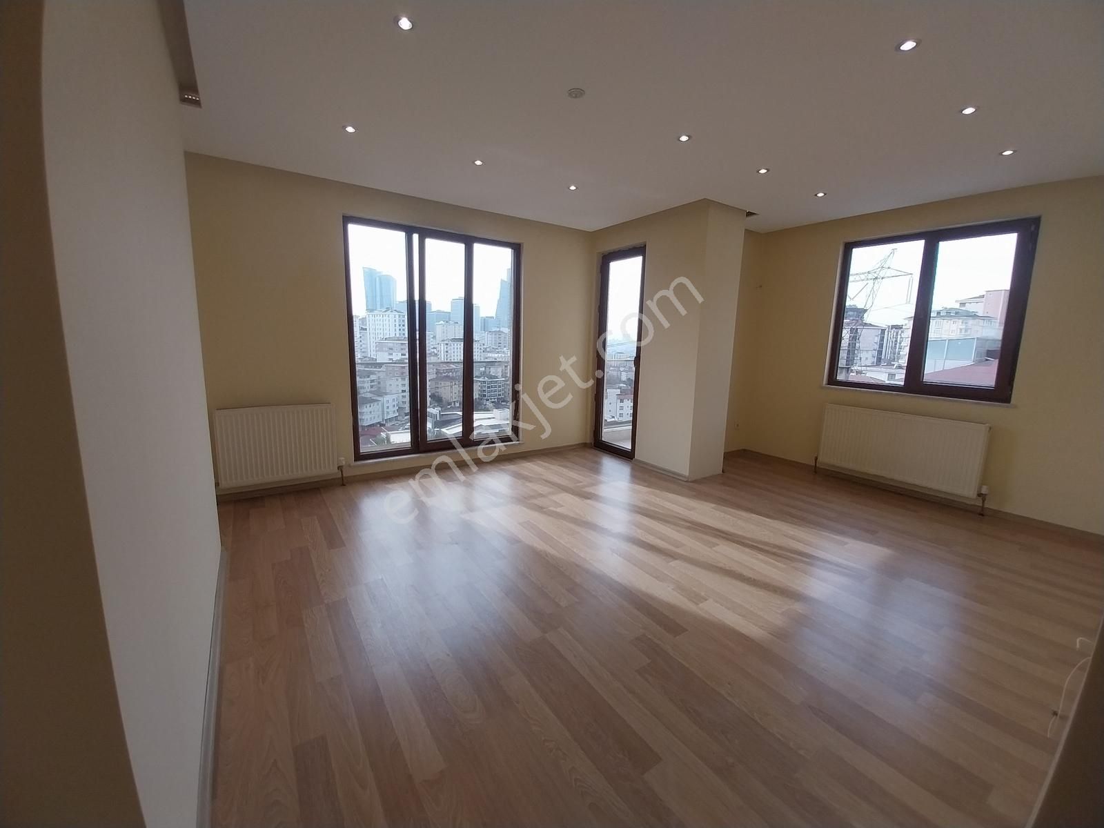 24 Saat Güvenlikli Sitede Kapanmaz Manzaralı Fırsat - Görsel 11