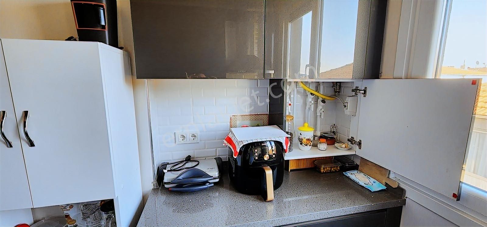 Kartaltepe'de Metro Metrobüse 200 Metre Mesafede 3+1 Ferah Daire - Görsel 14