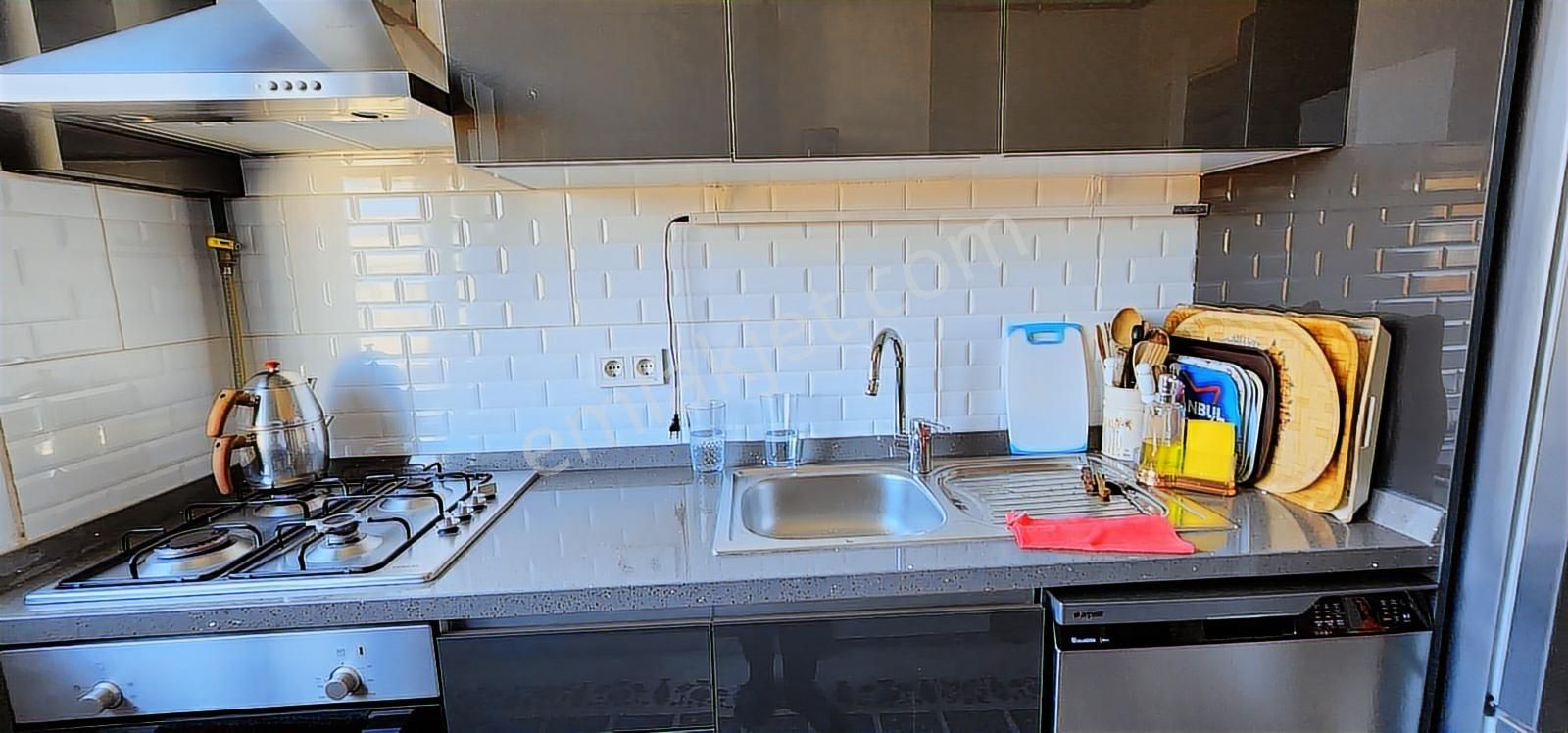 Kartaltepe'de Metro Metrobüse 200 Metre Mesafede 3+1 Ferah Daire - Görsel 11