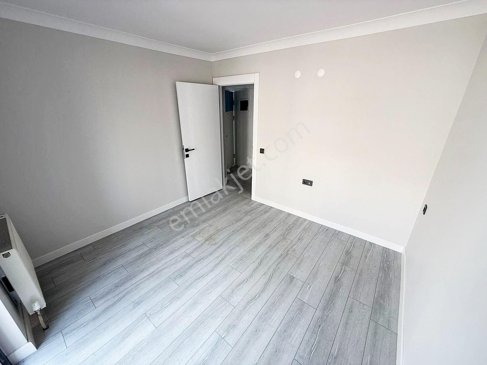 Tevfik Sağlam Cad. Lokman Hekim Hast. Yakını Yeni Bina 2+1 Acil - Görsel 3