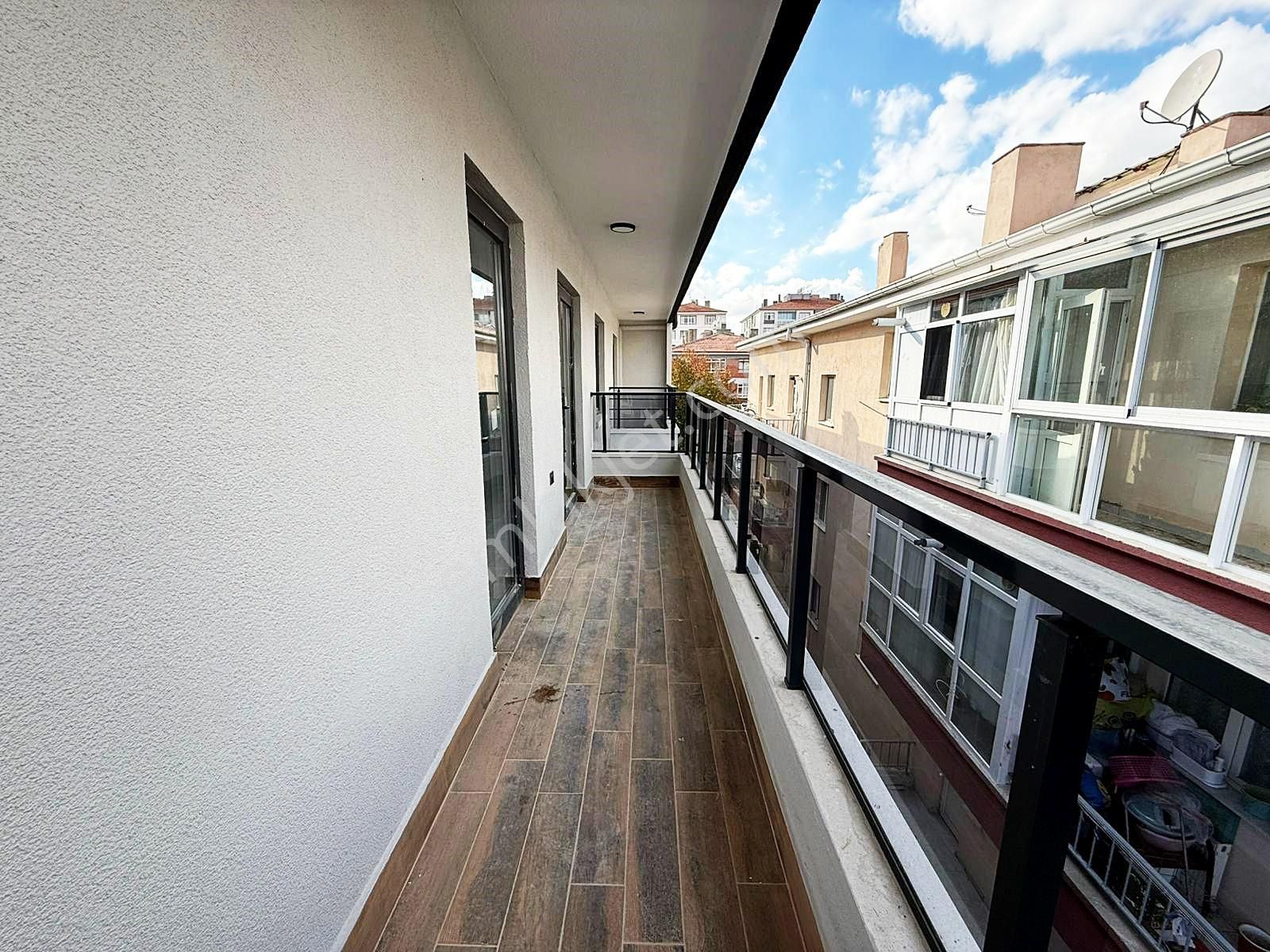 Tevfik Sağlam Cad. Lokman Hekim Hast. Yakını Yeni Bina 2+1 Acil - Görsel 12