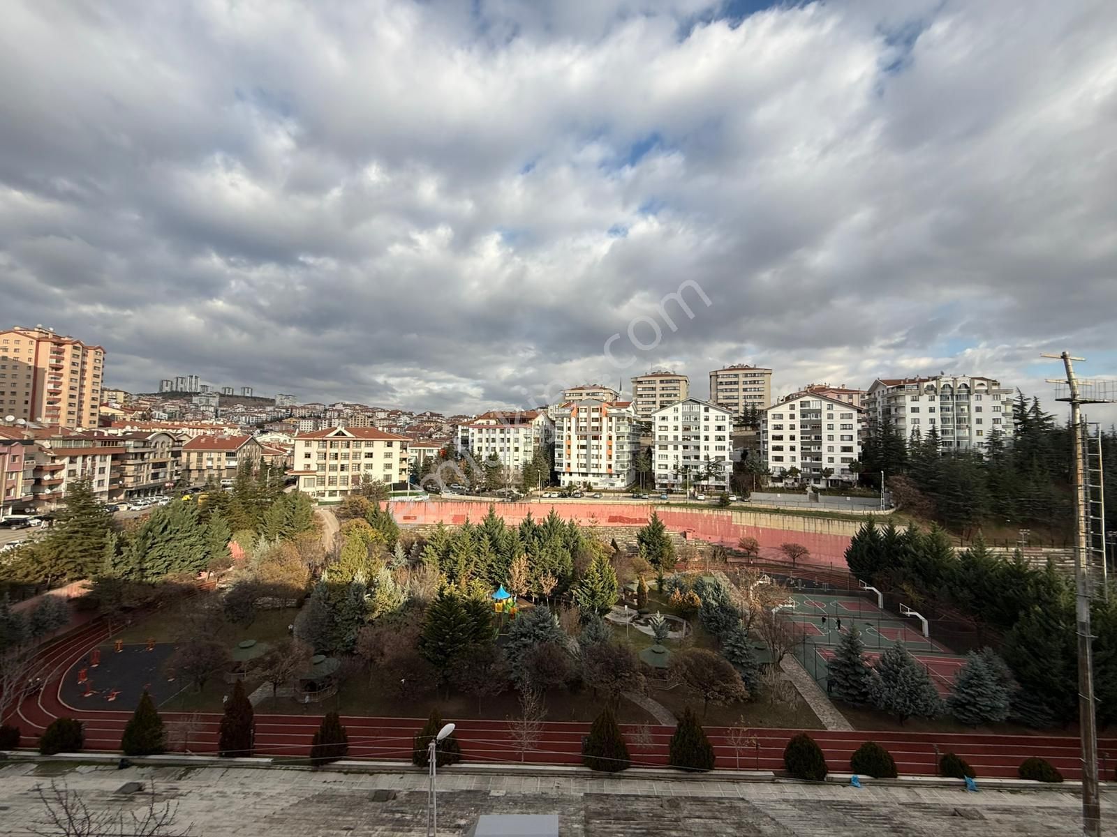 Tevfik Sağlam Cad. Lokman Hekim Hast. Yakını Yeni Bina 2+1 Acil