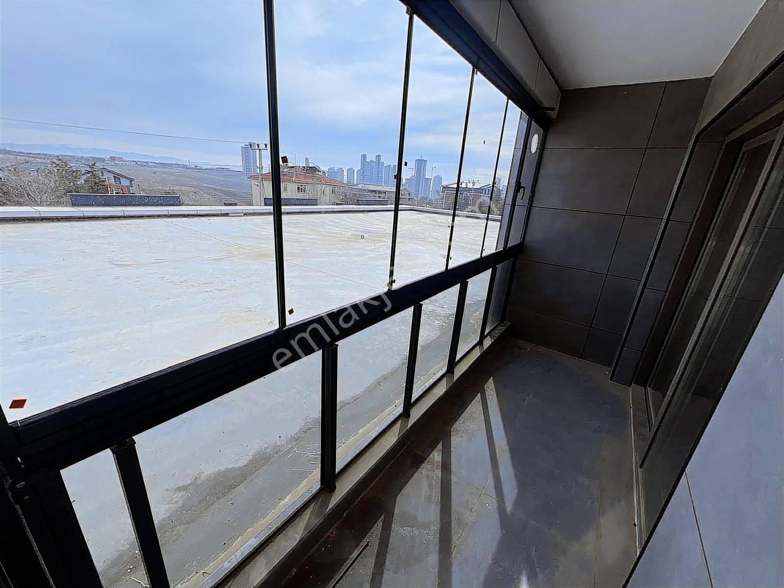 İncek Taşpınar Cam Balkonlu Site İçi Büyük Tip 1+1 Kiralık - Görsel 10