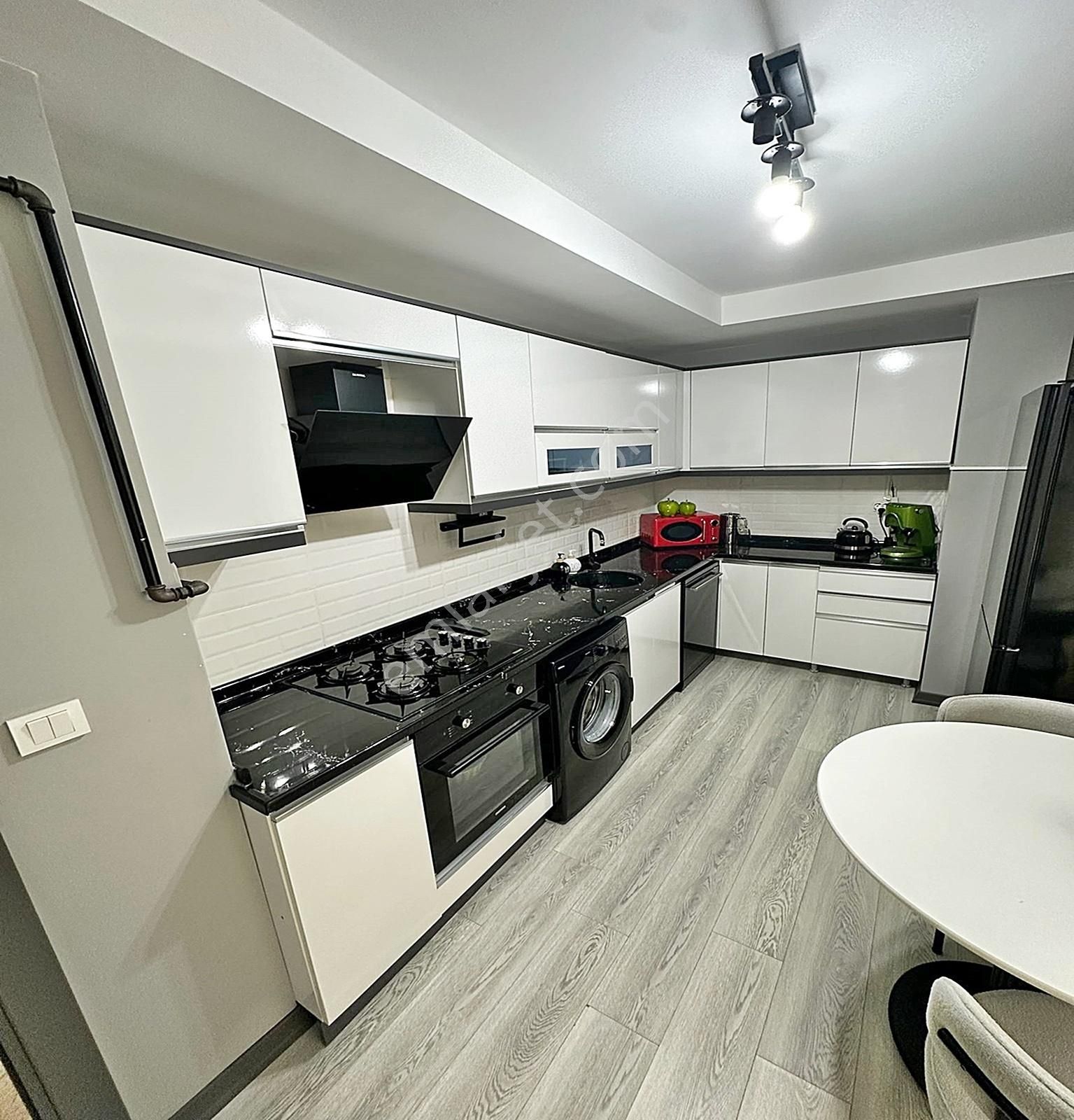 Karakaya Mahallesi'de Lüks Yapılı Merkezi Konumda Emsalsiz Daire - Görsel 25