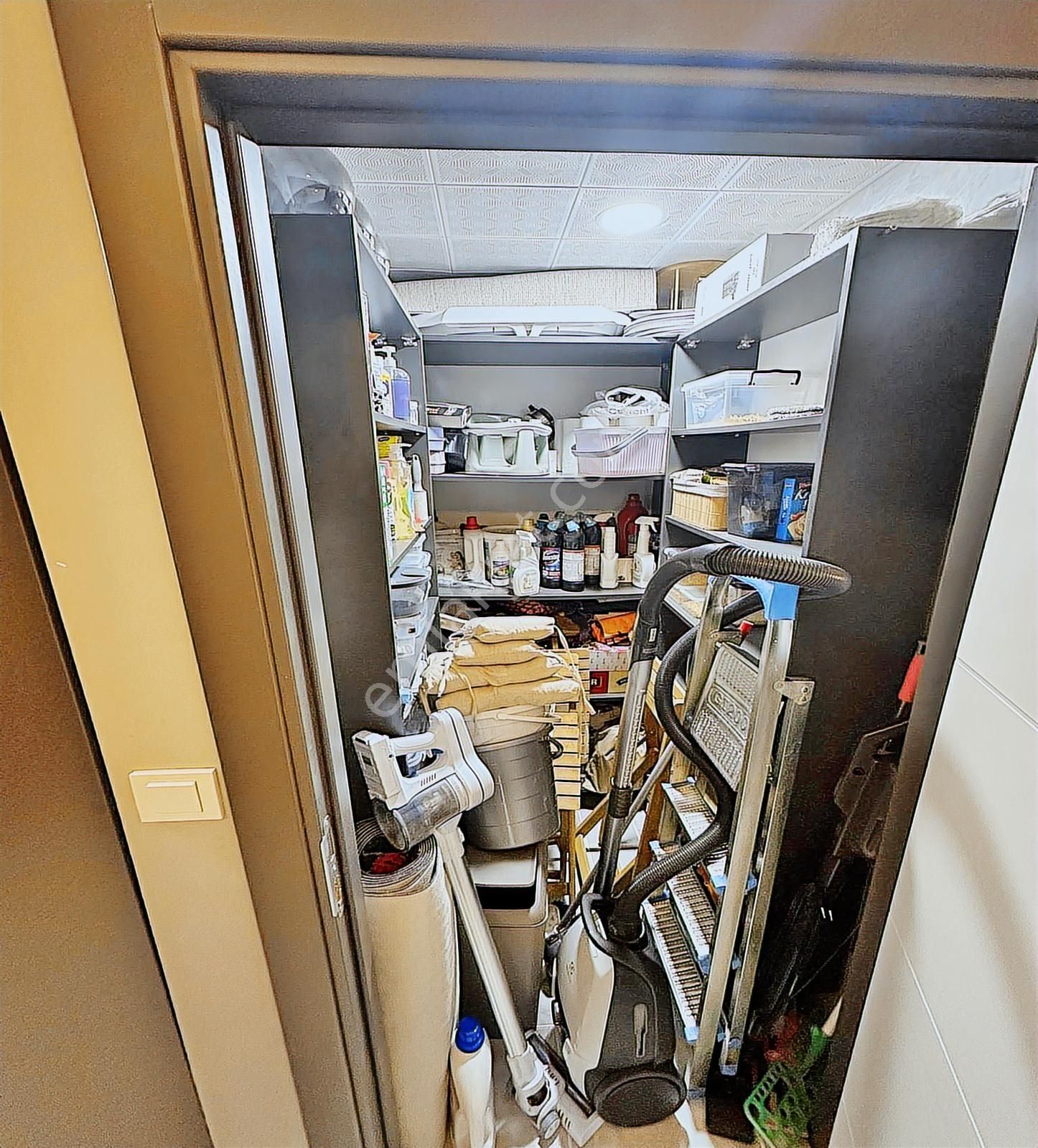 Karakaya Mahallesi'de Lüks Yapılı Merkezi Konumda Emsalsiz Daire - Görsel 24