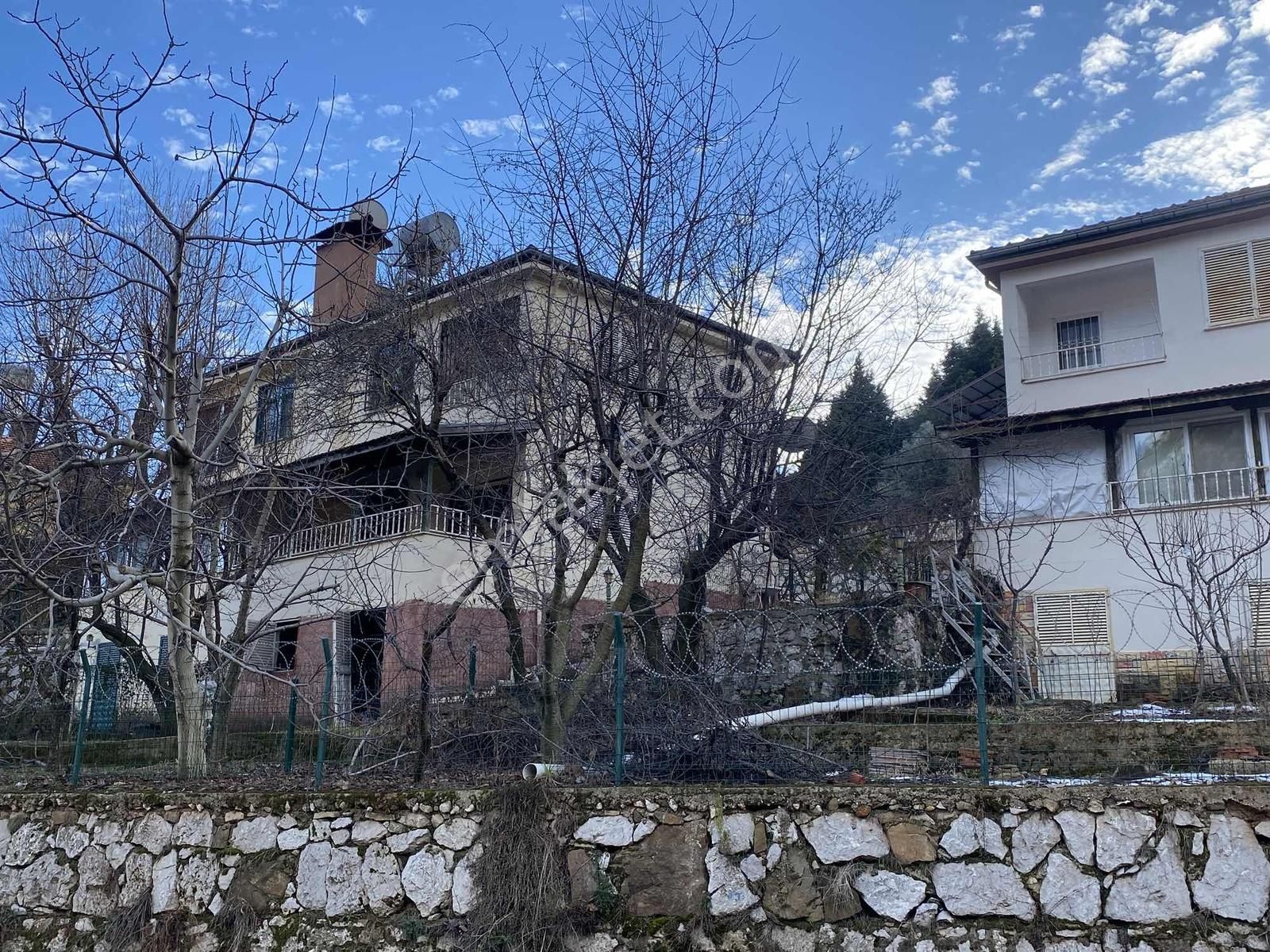 New Formdan Dağ Ve Doğa Manzaralı Satılık Villa - Görsel 27