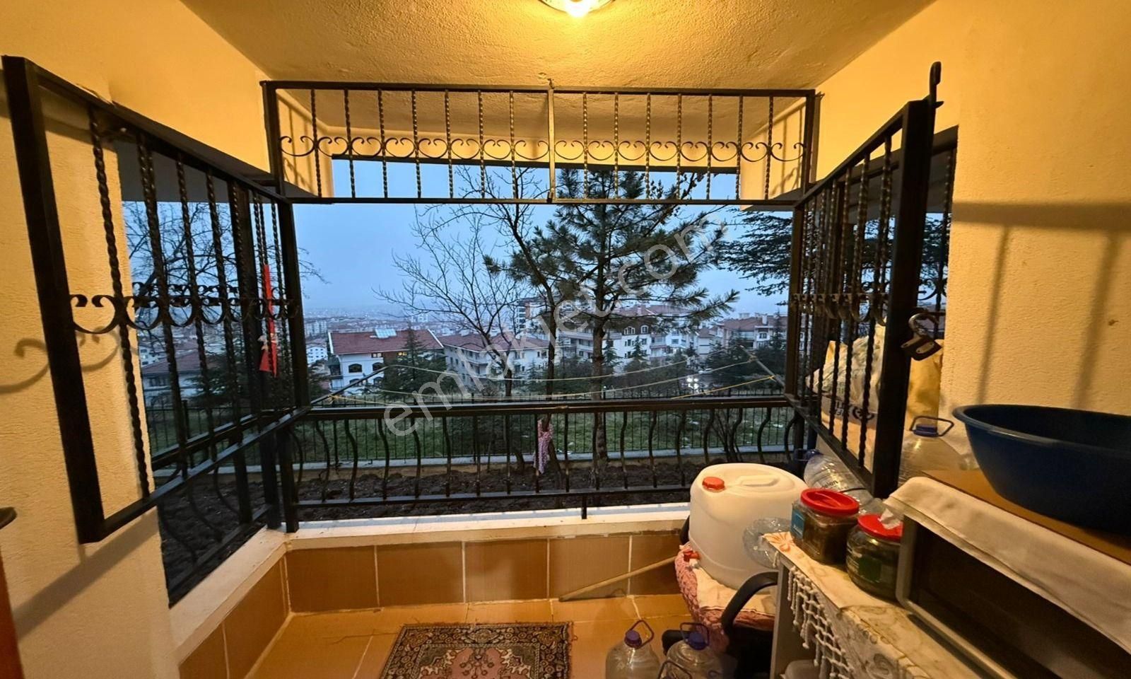 Osmangazi Mahallesinde Kat Konumunda İskanlı Cadde Yakını 3+1 - Görsel 6