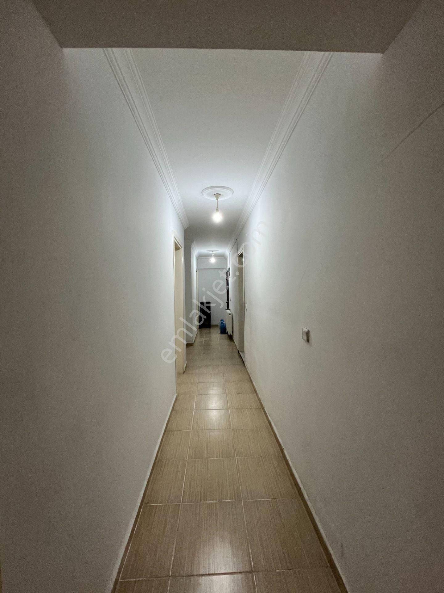 Seferihisar Pazar Yerinde, Teraslı Ve Balkonlu Satılık 3+1 Daire - Görsel 18