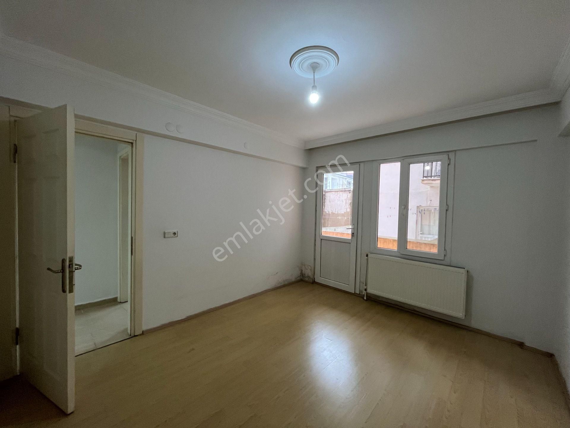 Seferihisar Pazar Yerinde, Teraslı Ve Balkonlu Satılık 3+1 Daire - Görsel 13