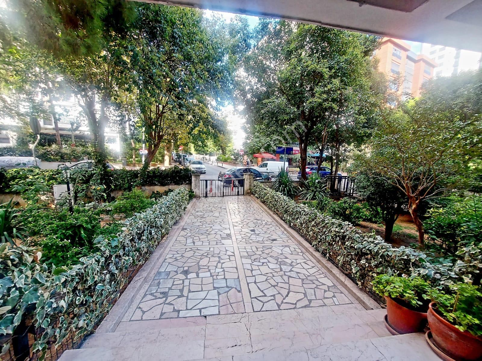 Erenköy Kazım Karabekir'de Yatırımlık Geniş 3+1 40m2 Şömineli Salon Otoparklı - Görsel 33