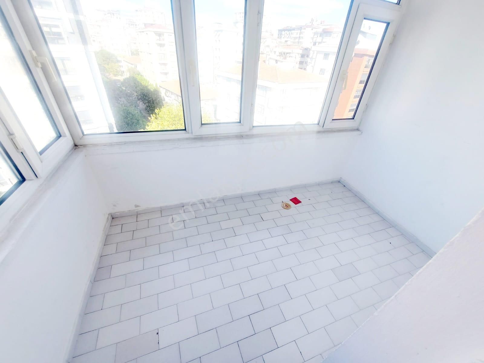 Erenköy Kazım Karabekir'de Yatırımlık Geniş 3+1 40m2 Şömineli Salon Otoparklı - Görsel 31