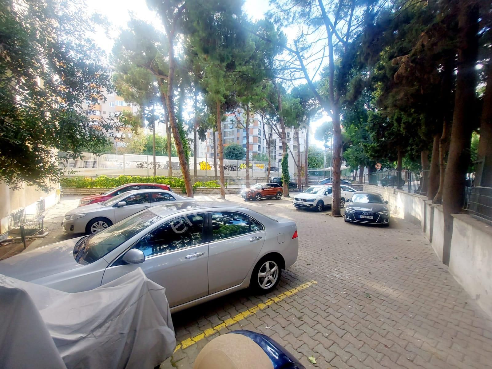 Erenköy Kazım Karabekir'de Yatırımlık Geniş 3+1 40m2 Şömineli Salon Otoparklı - Görsel 23