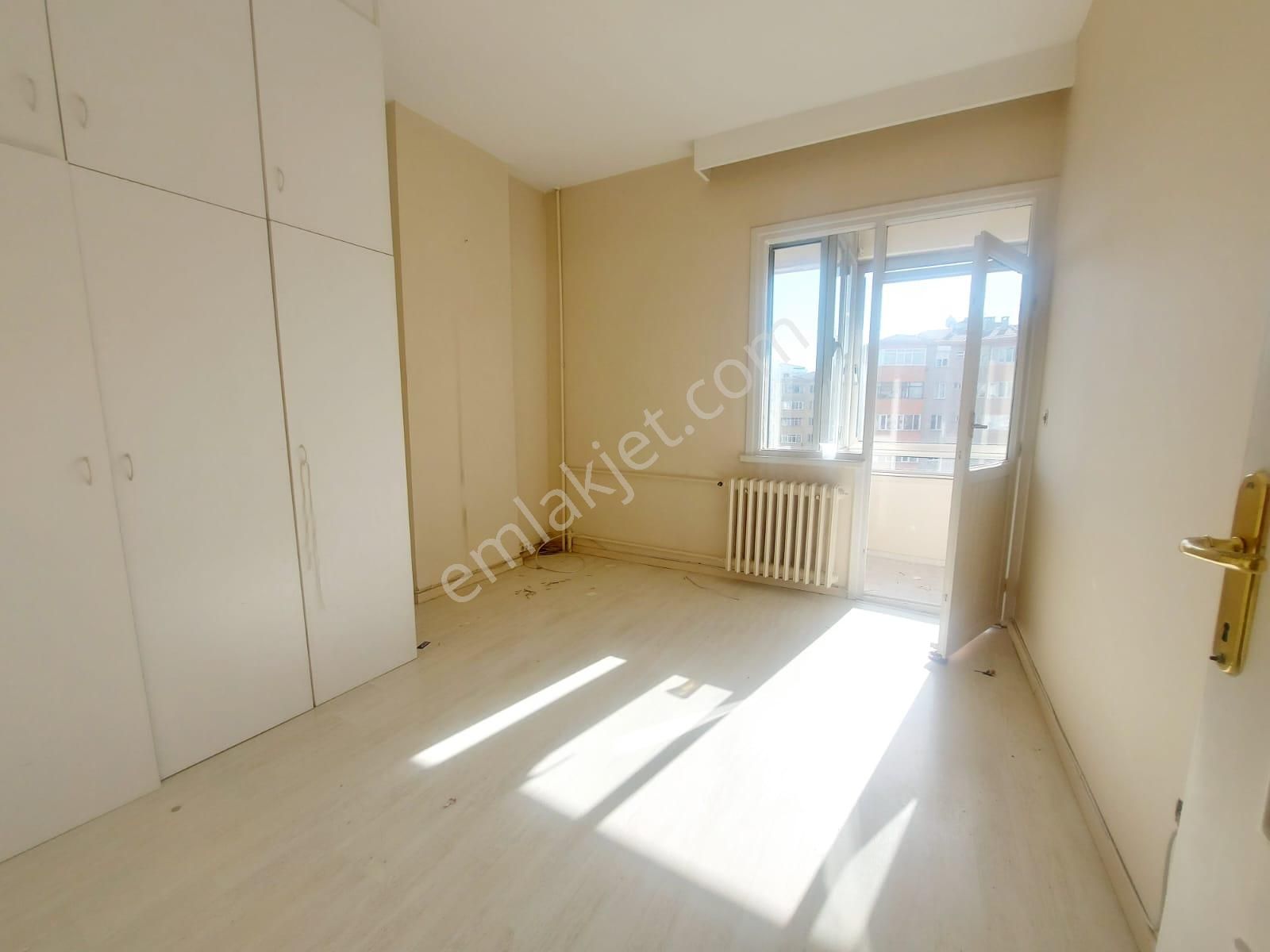 Erenköy Kazım Karabekir'de Yatırımlık Geniş 3+1 40m2 Şömineli Salon Otoparklı - Görsel 27