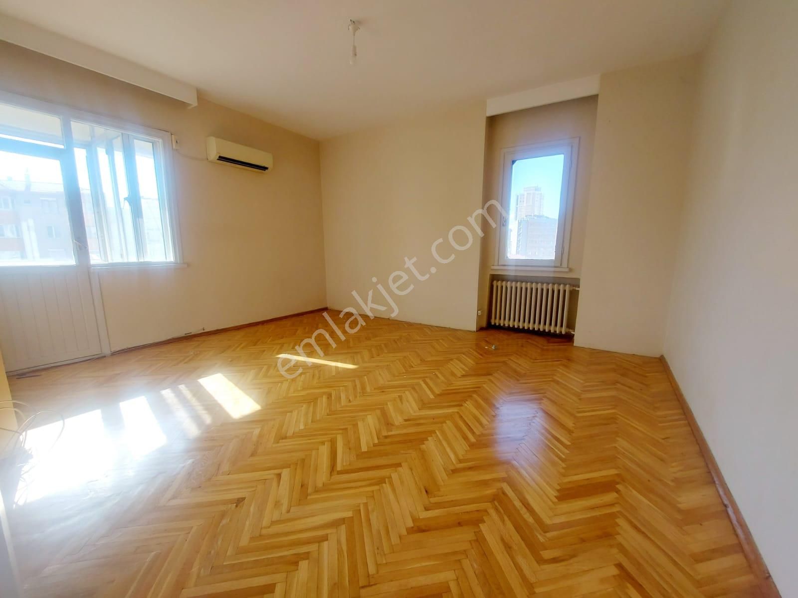 Erenköy Kazım Karabekir'de Yatırımlık Geniş 3+1 40m2 Şömineli Salon Otoparklı - Görsel 7