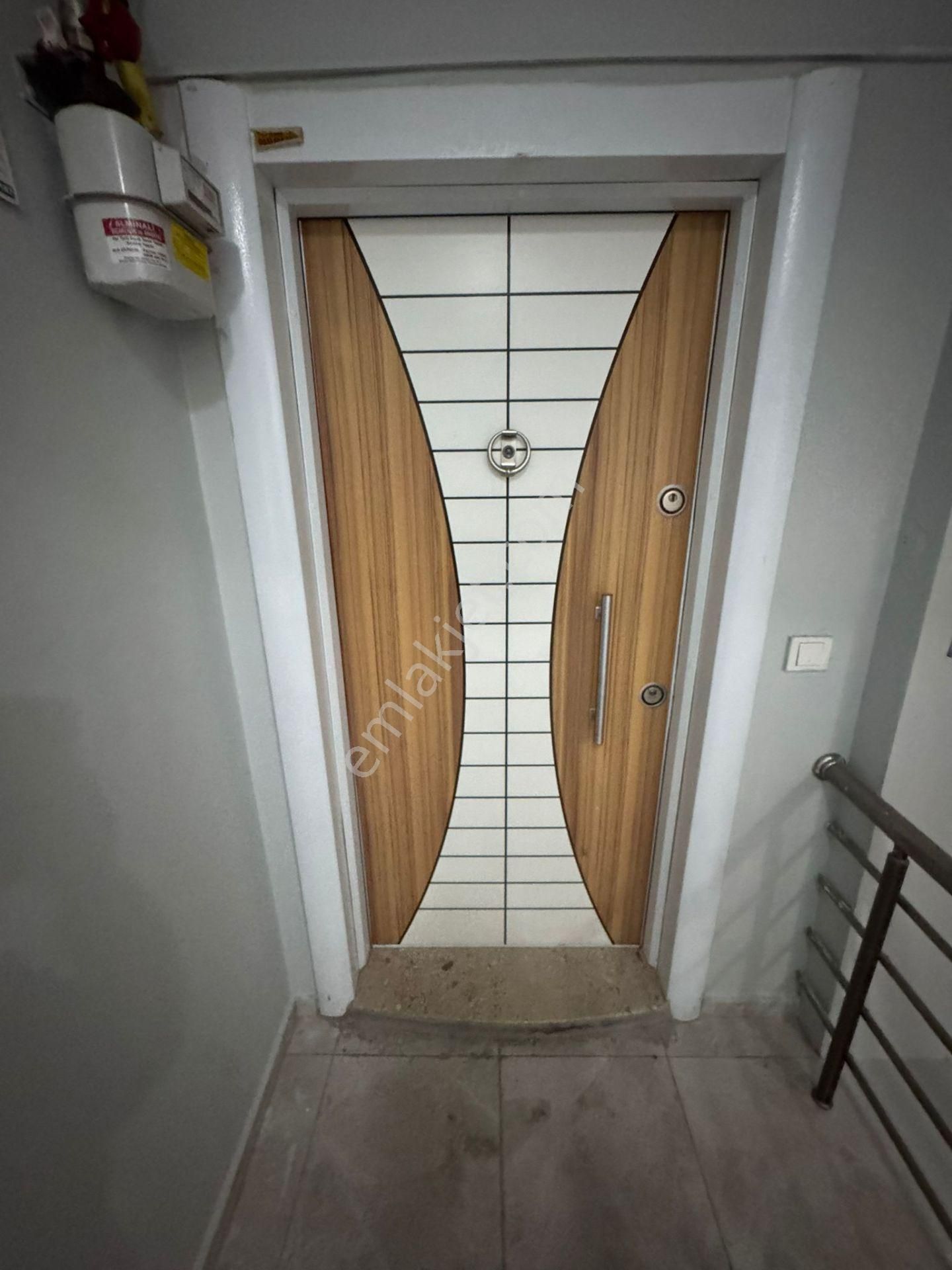 🏡muradiye Mahallesi🏡 ✅1+1 M2 60m2 3 Katlının 3katı ❇️özelikli Petek Kombili - Görsel 3