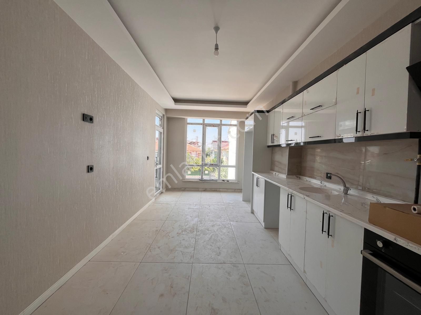 Erenköy Mahallesinde 4+1 Ayrı Girişli Dubleks Sıfır Daire