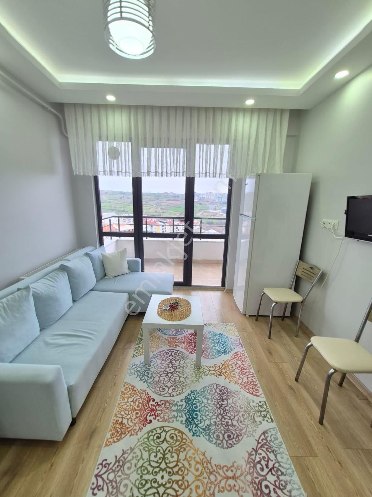 Delux'den Cadde Üzerinde Şehir Ve Deniz Manzaralı Eşyalı 1+1 - Görsel 4