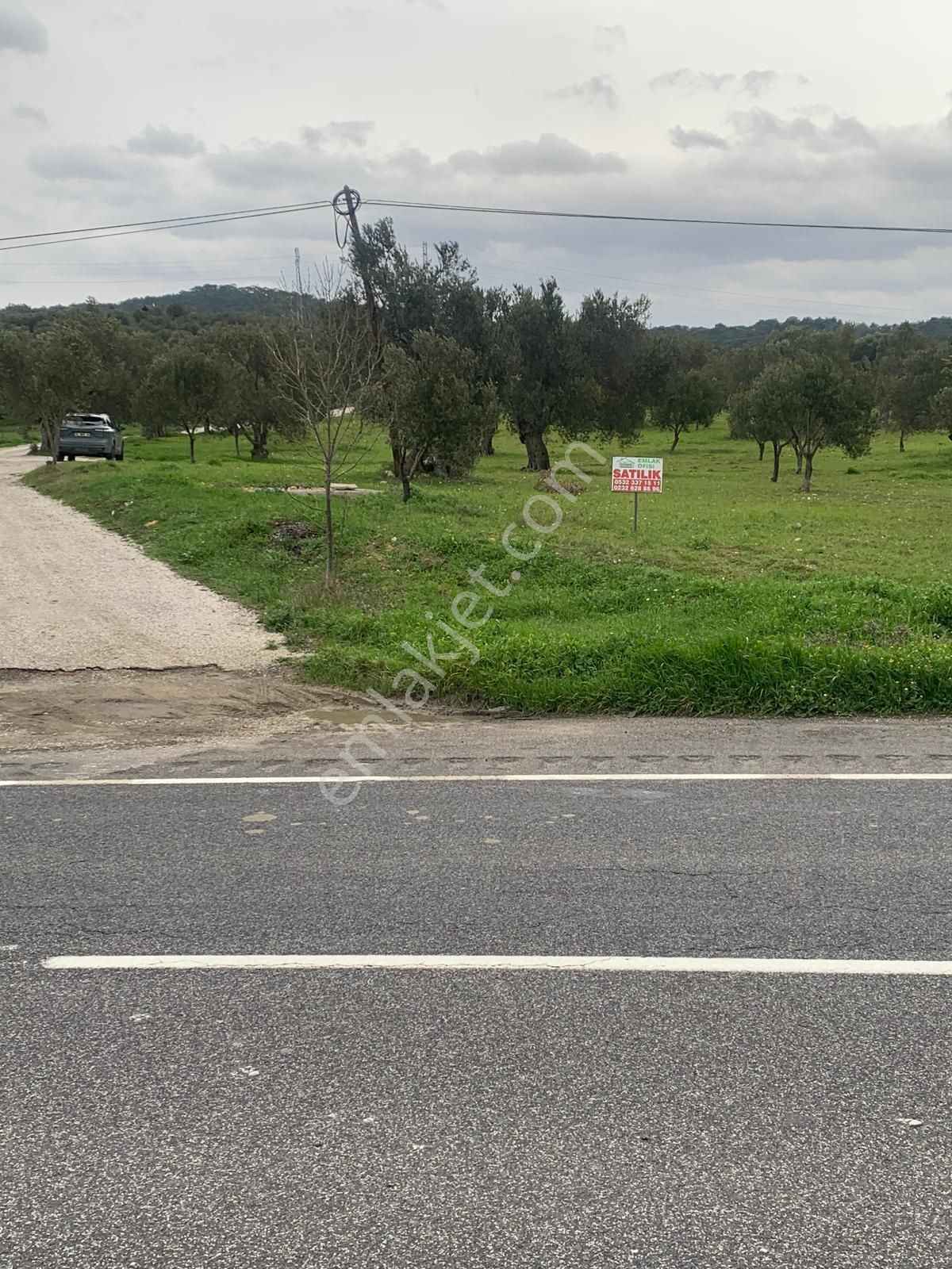 Aşağışakran’da Yola Cepheli, Konut Takasına Uygun Yatırımlık Zeytinlik