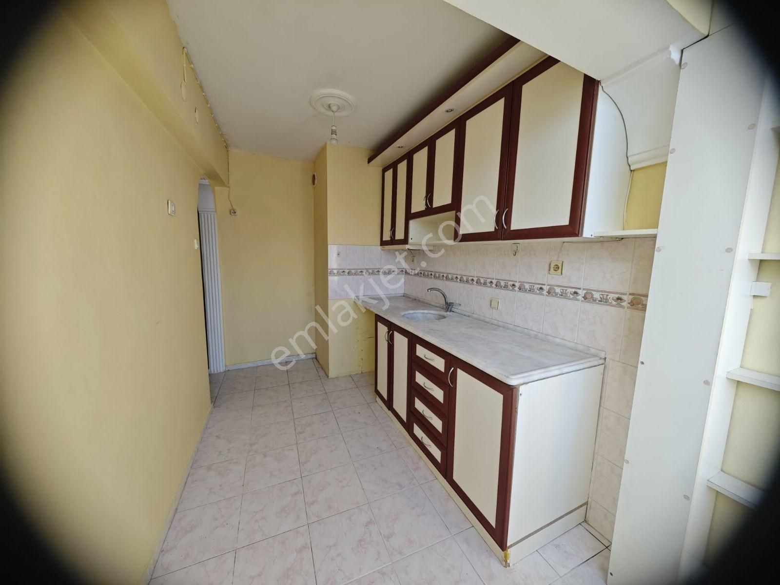 Güzelyalı Ortaokulu Yakını Köşe Kullanımlı 2+1 Daire - Görsel 17