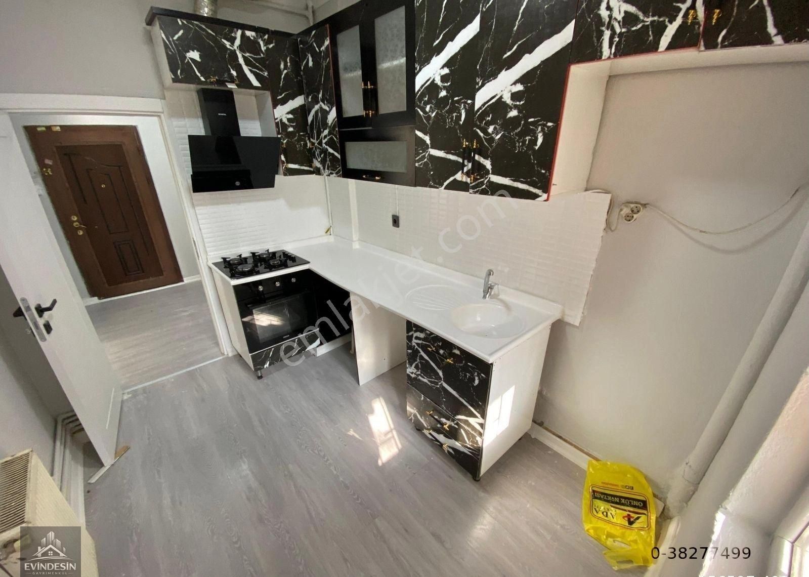 Yakacık Mahallesinde 3+1 Ön Cephe Balkonlu Yapılı Satılık Daire - Görsel 16