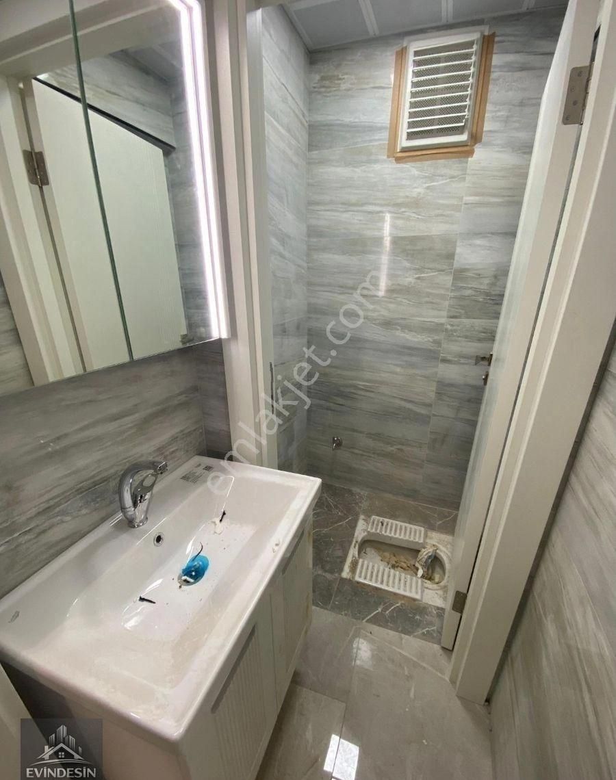 Adnan Menderes Mah Lüx Yapılı E.banyolu Satılık