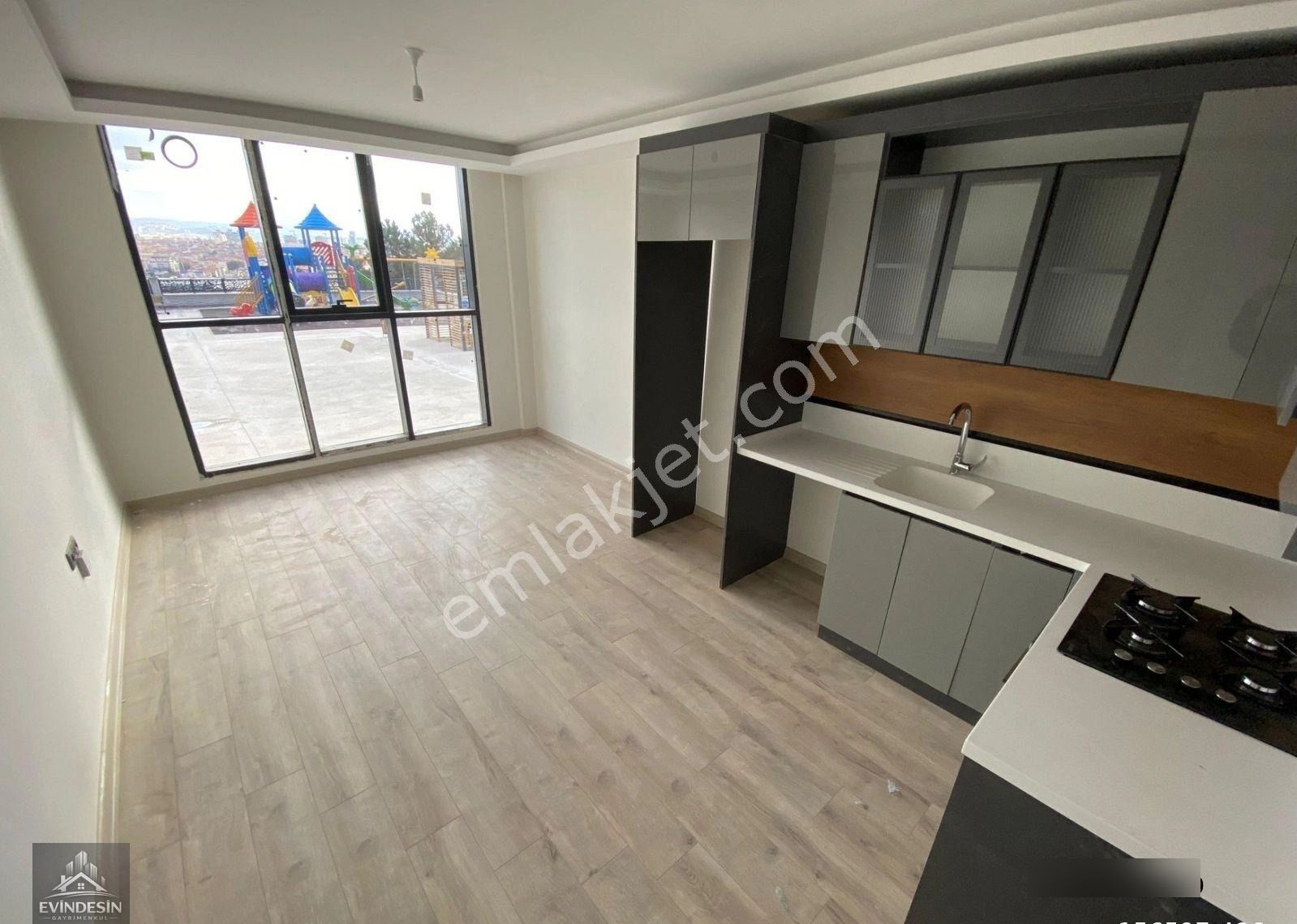 Şefkat Mahallesinde Sıfır Sitede Kapalı Otopaklı Satılık - Görsel 5