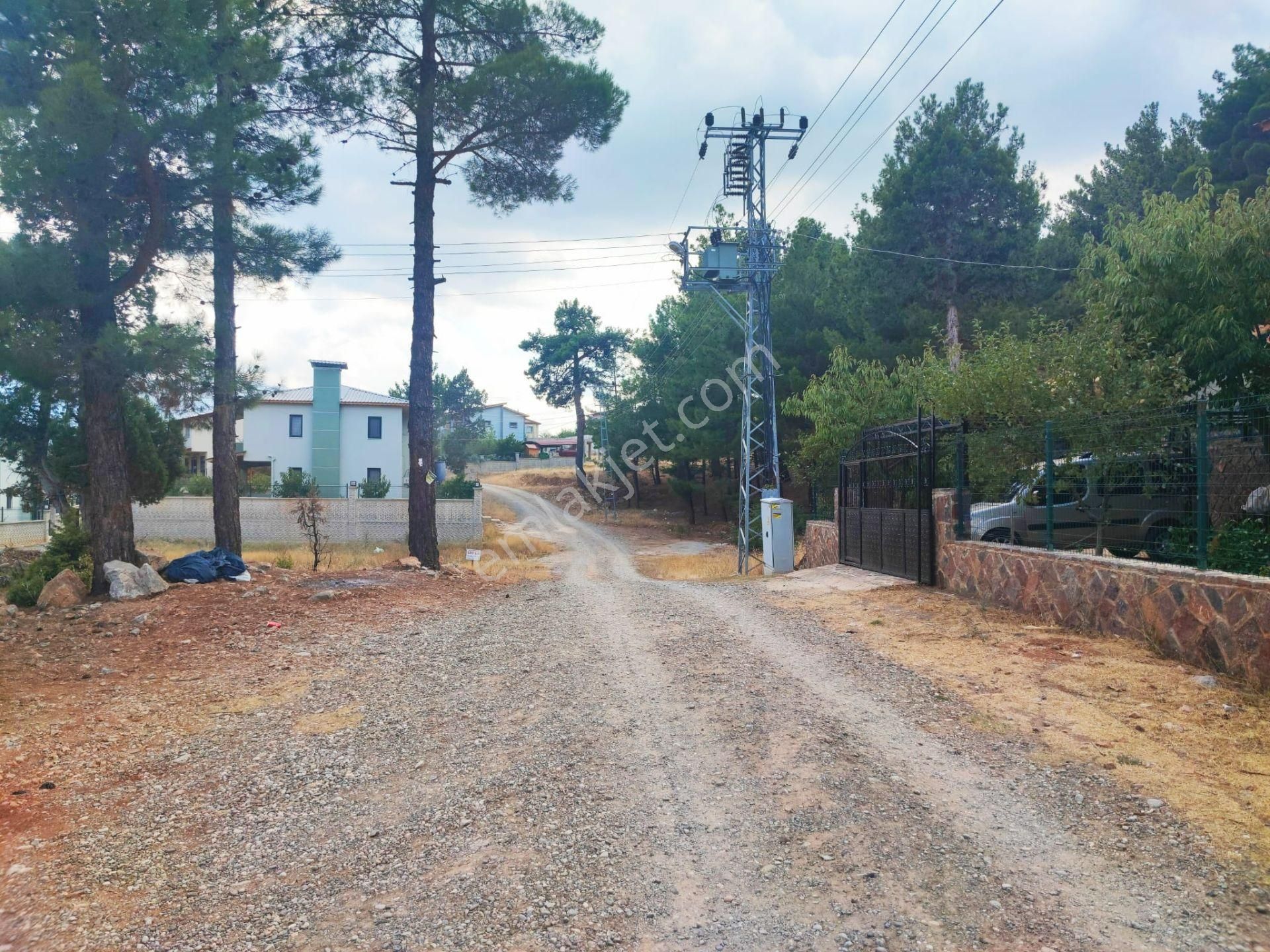 Kar Emlaktan Yenikonacık Kırıntı Mevkiinde 250 M2 Satılık Arsa - Görsel 15