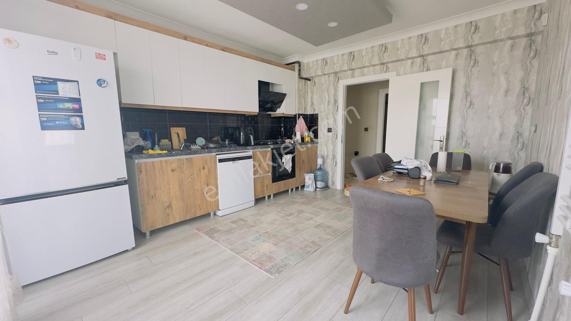 Kc Emlaktan Ön Cephe 3+1 140m2 Fırsat Dairesi