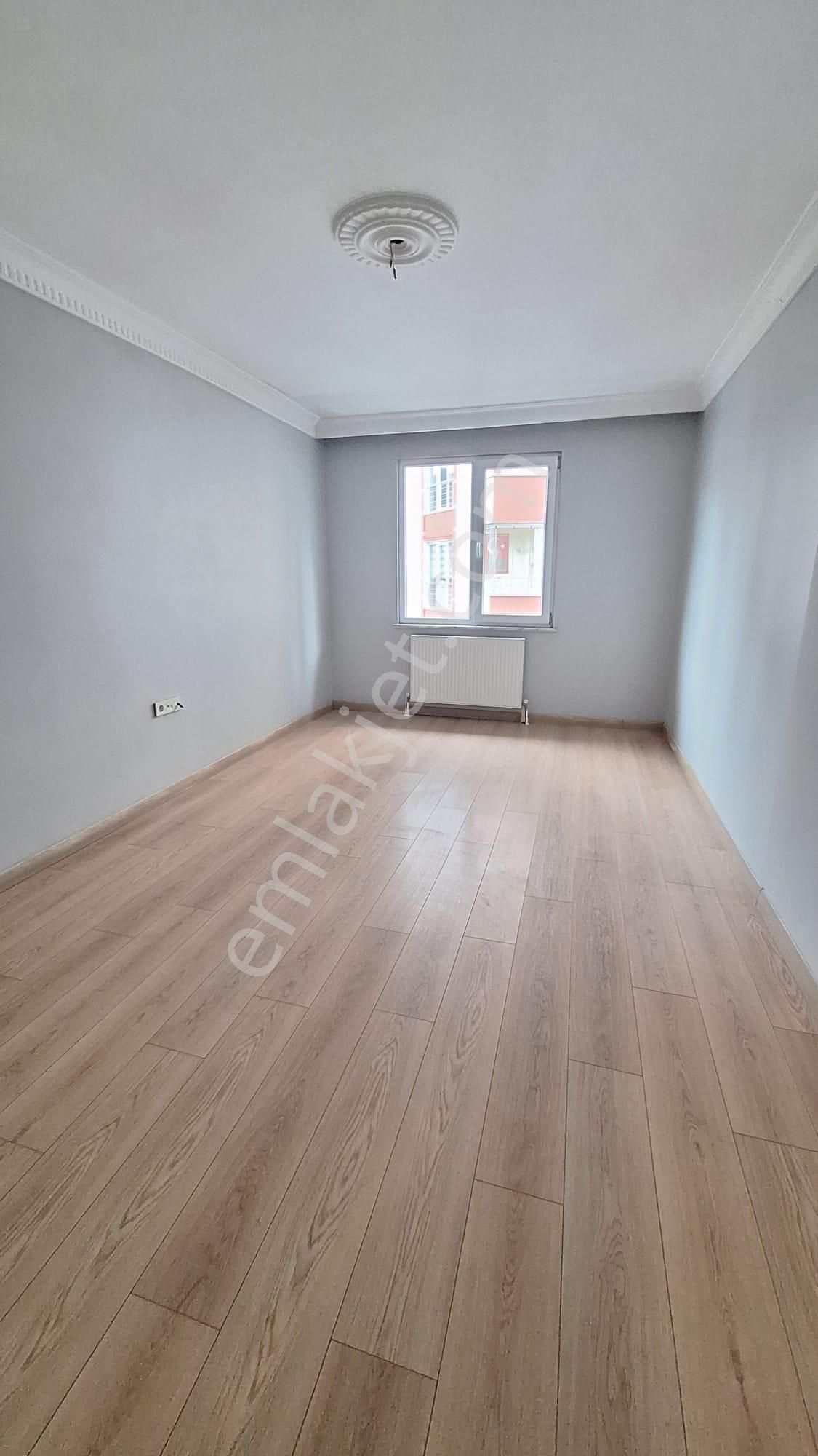 Eyüpsultan Çırçır Mah. Satılık Daire 4+2 Cadde Üzeri Otoparklı İskanlı - Görsel 4