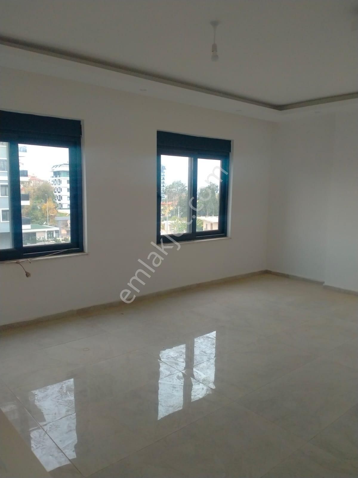 Alanya Mahmutlarda 1+ 1 Yüzme Havuzlu Satılık Sıfır Daire