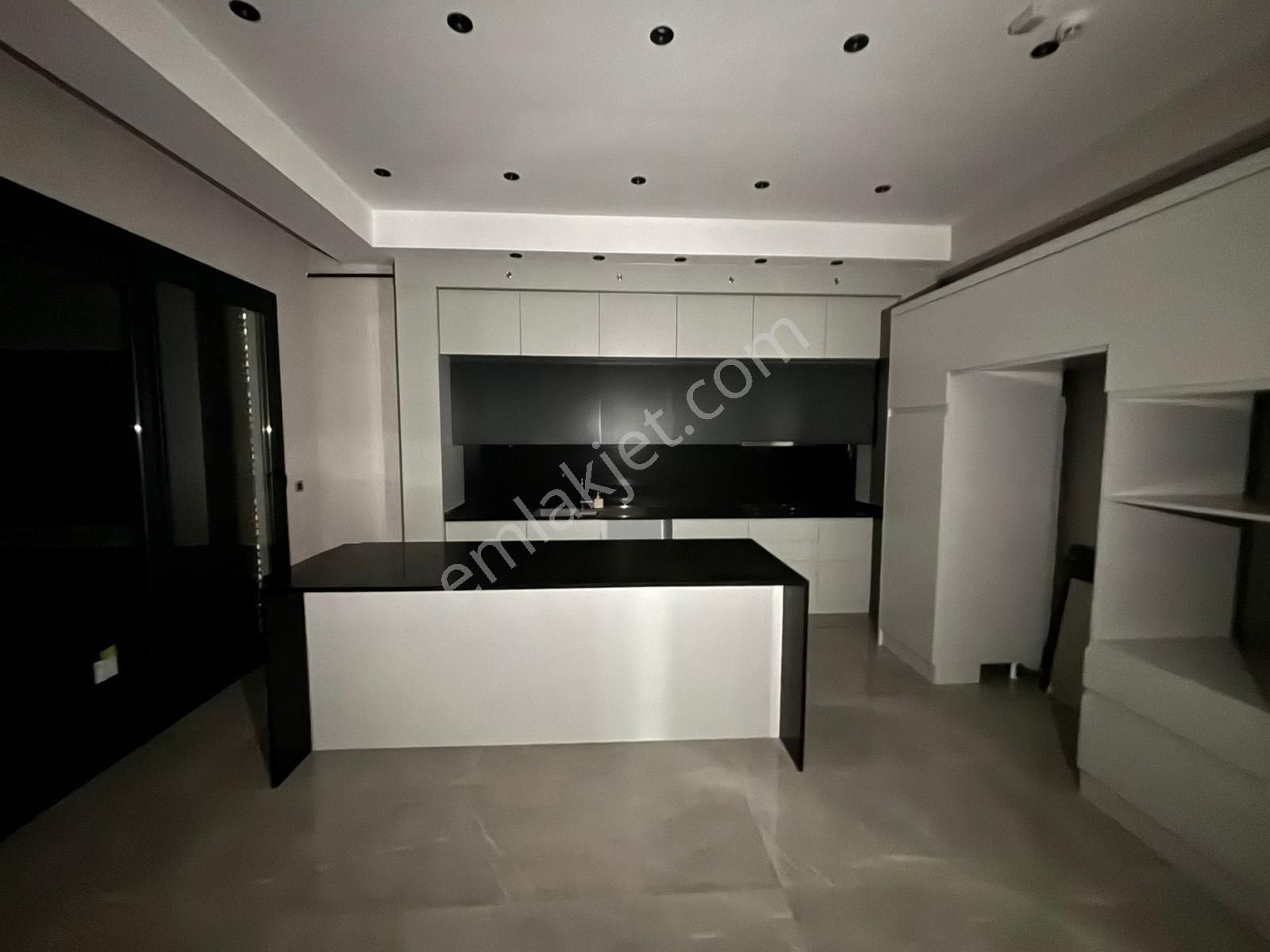 Kaan Emlaktan Selçukbeyde 4+1 Bahçe Katı Satılık Daire - Görsel 11