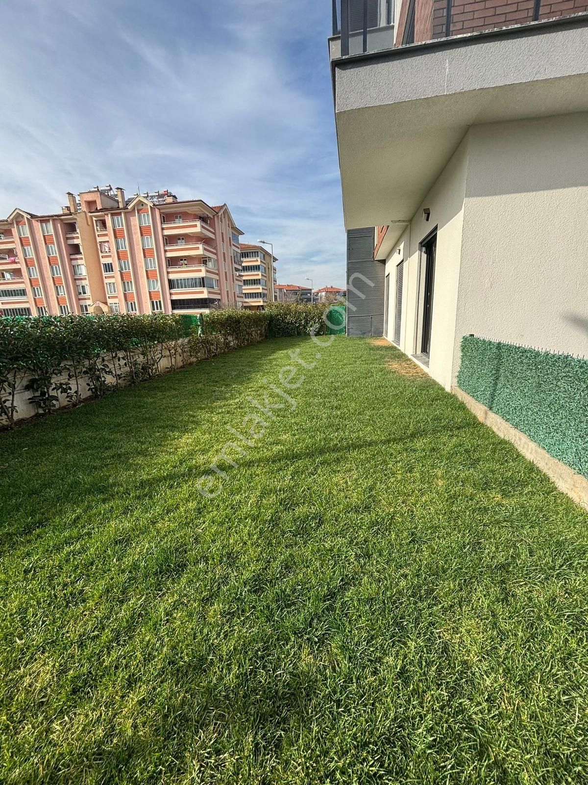 Kaan Emlaktan Selçukbeyde 4+1 Bahçe Katı Satılık Daire