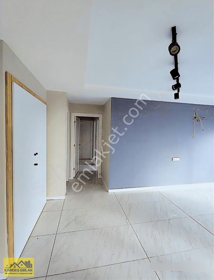 Kardeş Emlak'tan Menekşede Lüks 4+1 Daire - Görsel 2