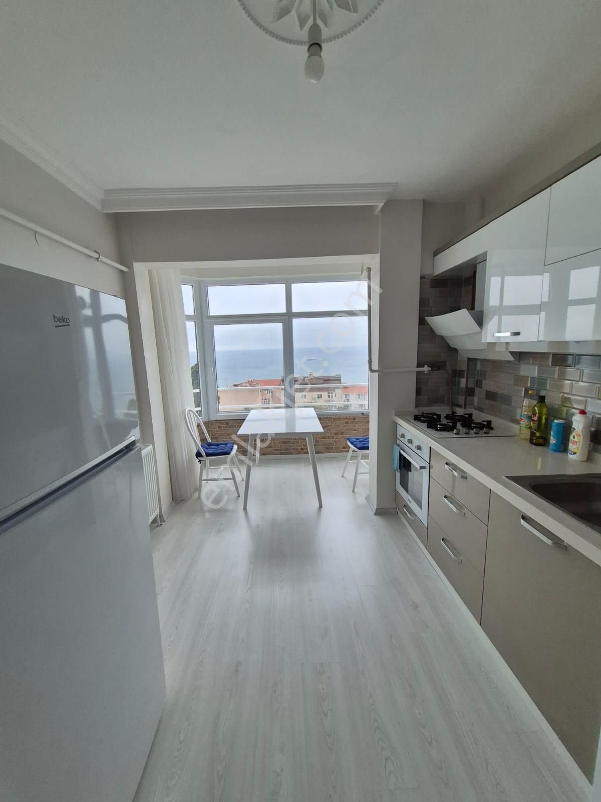 Delux'den Panoramik Deniz Manzaralı ,tadilatlı,eşyalı 3+1 Daire - Görsel 10