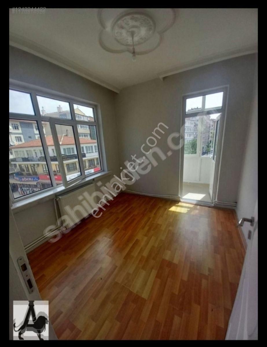 İvedik Caddesine Cephe Ara Kat 2+1 Lüks Yapılı Satılık Daire - Görsel 4