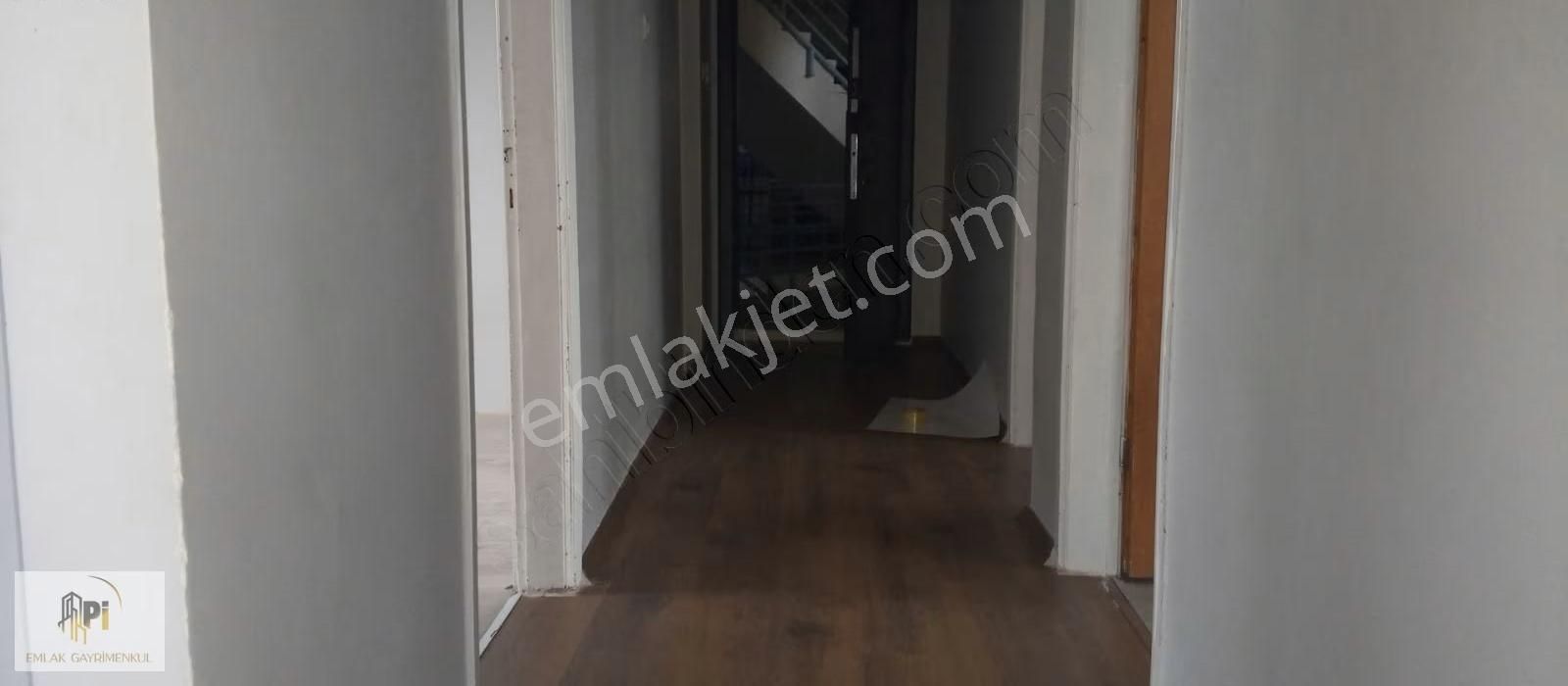 Pi Emlak'tan Kiralık 3+1 Daire 3 Kat Olup Önū Açik Bir Dair - Görsel 13