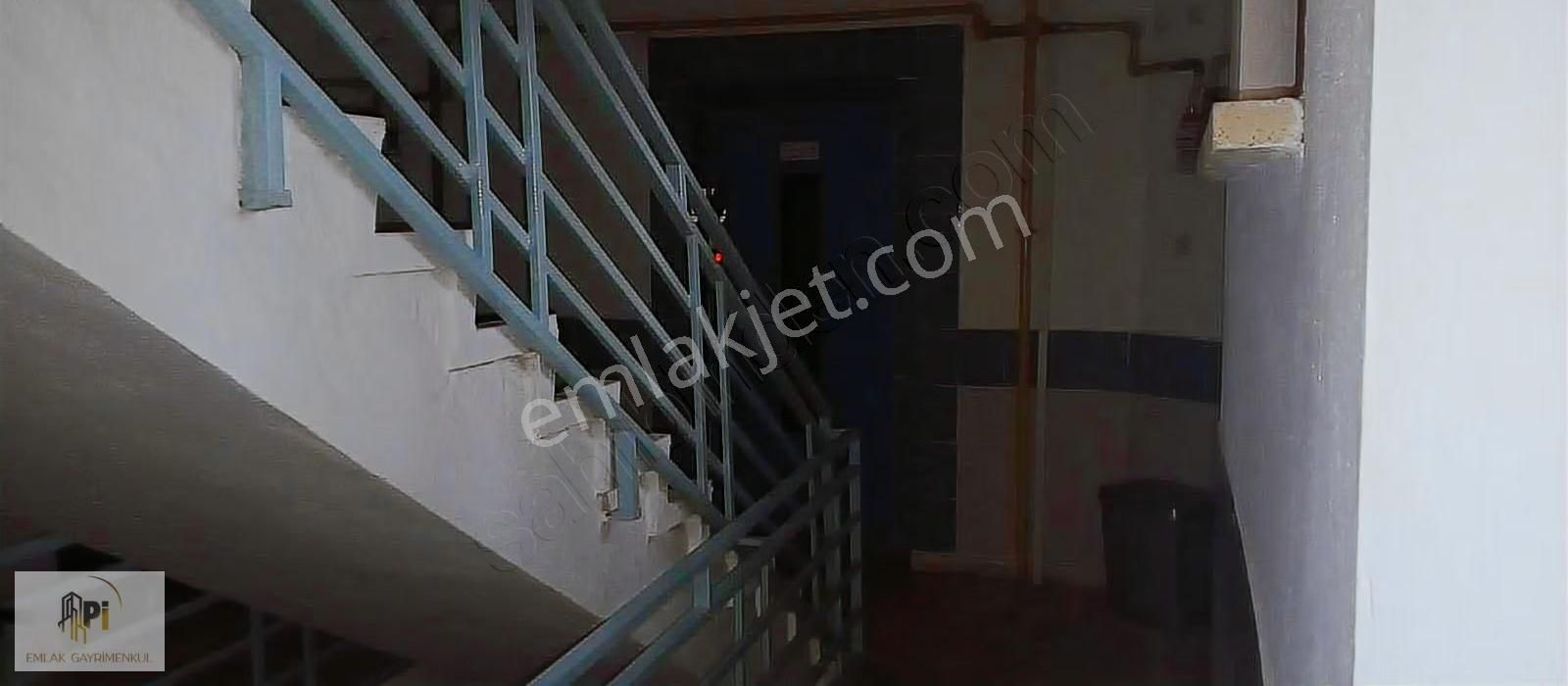Pi Emlak'tan Kiralık 3+1 Daire 3 Kat Olup Önū Açik Bir Dair - Görsel 2