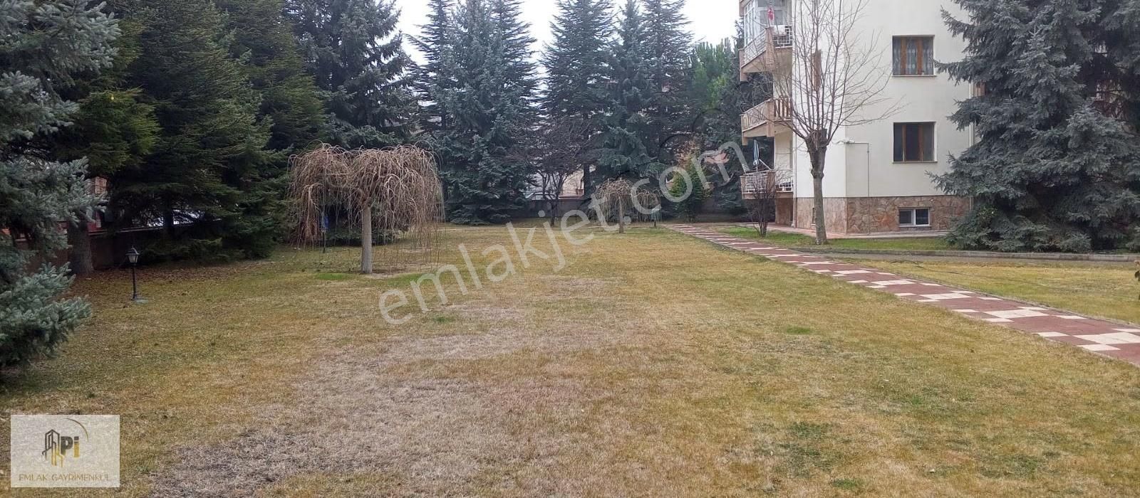 Pi Emlak'tan Kiralık 3+1 Daire 3 Kat Olup Önū Açik Bir Dair - Görsel 21