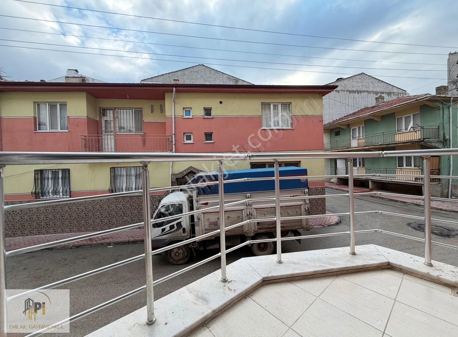 Uygun Fiyatlı 2+0 78 M² Ayrı Mutfak + Balkonlu Kiralık Daire - Görsel 17