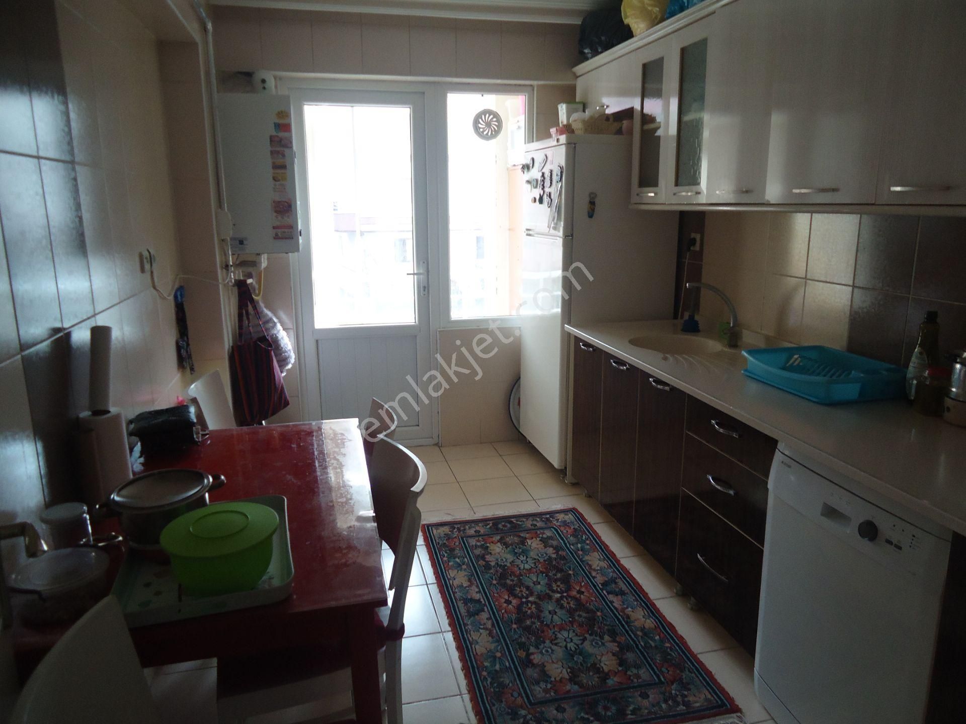 Krc'den Merkezi Konumda Asansörlü 1.katta Satılık 3+1 Daire - Görsel 7