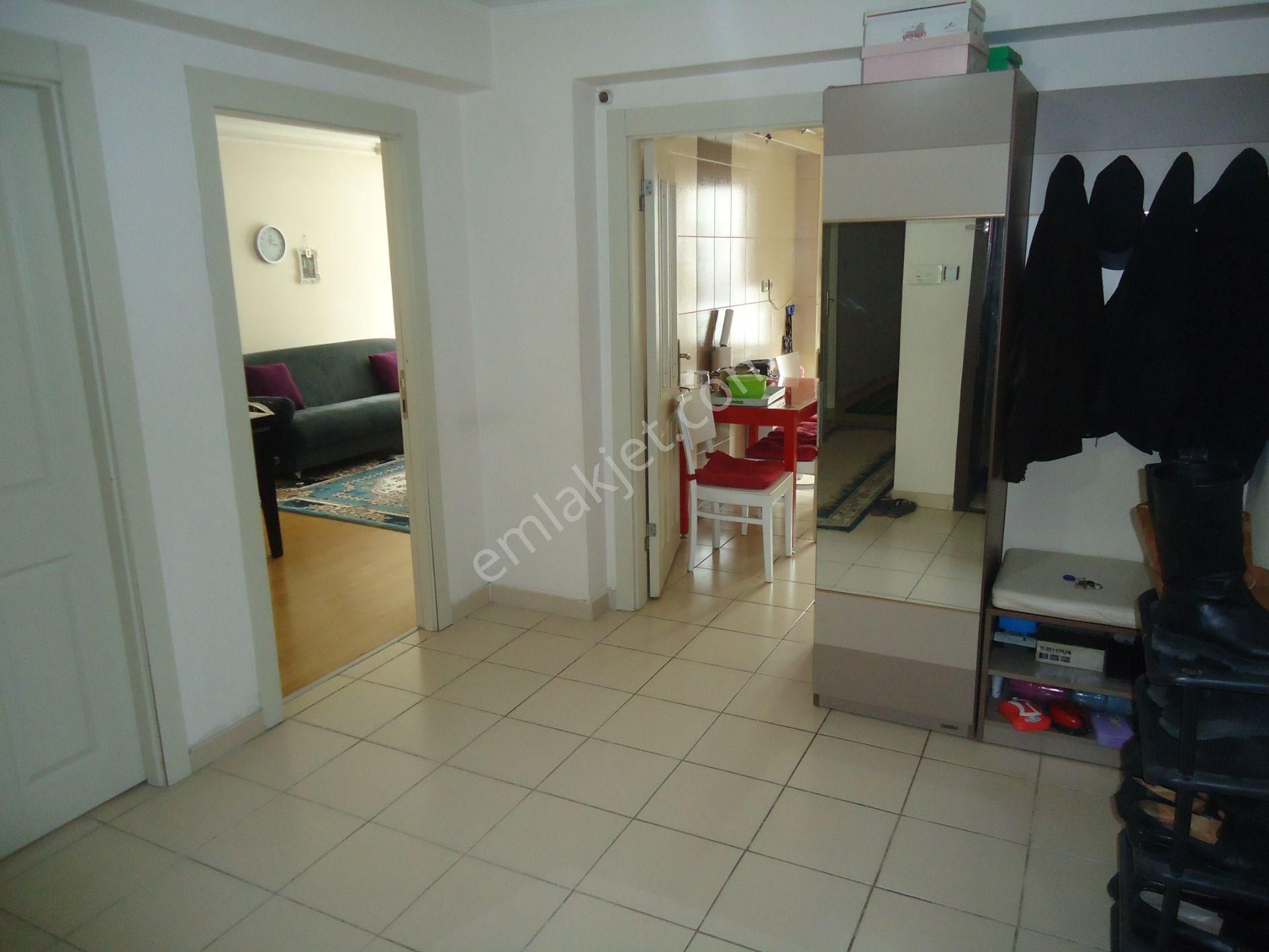 Krc'den Merkezi Konumda Asansörlü 1.katta Satılık 3+1 Daire - Görsel 4