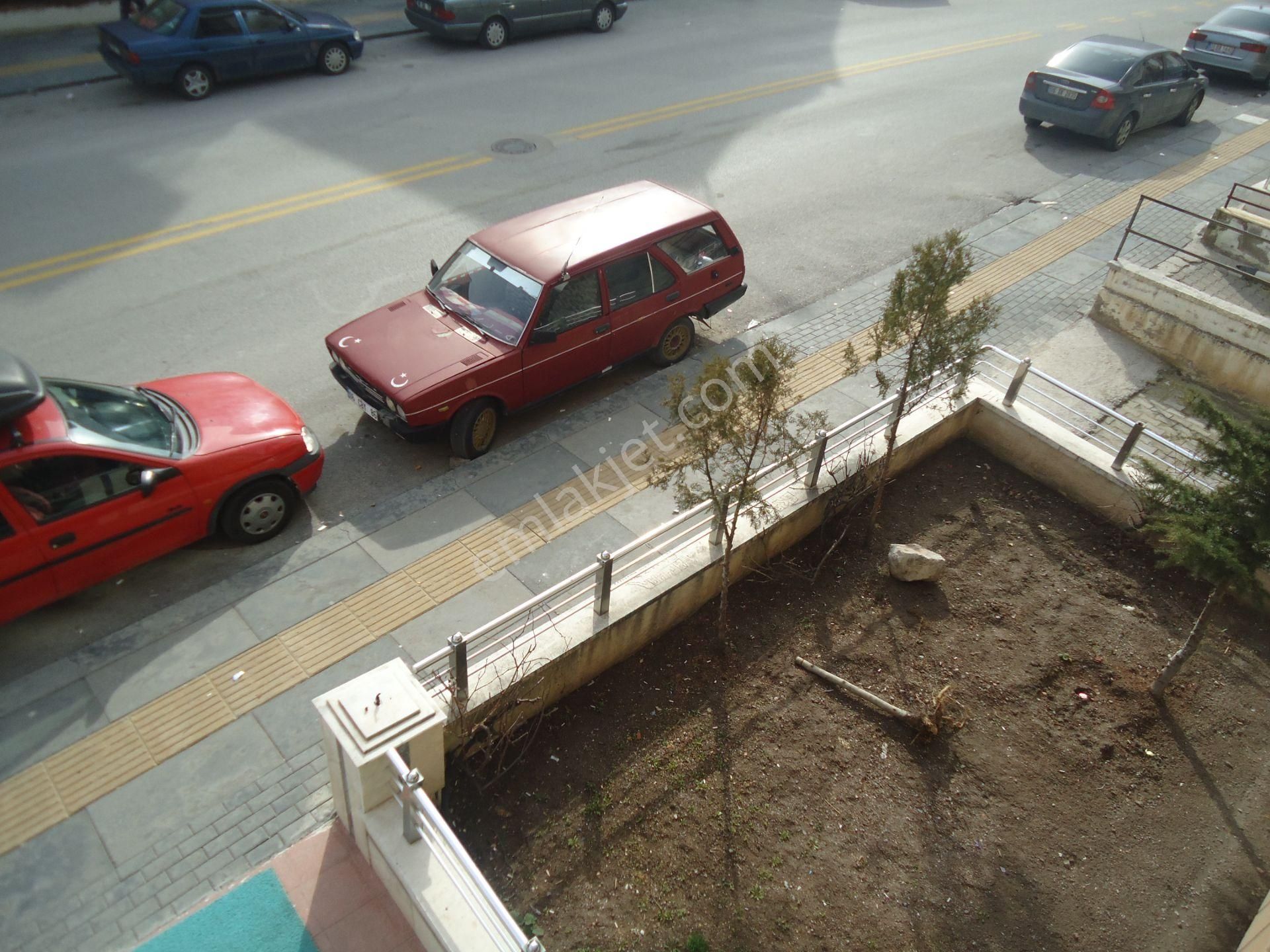 Krc'den Merkezi Konumda Asansörlü 1.katta Satılık 3+1 Daire - Görsel 25